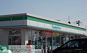 ファミリーマート市原古市場店 徒歩3分。 220m