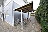 その他：屋根つきの駐輪場が2か所あります