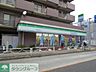 周辺：ファミリーマートまるいし祖師谷店 徒歩3分。コンビニ 210m