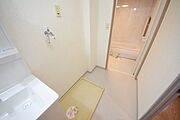 ☆洗面所の洗濯機置き場です☆