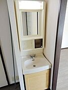 ★朝の身支度に便利な洗面台★