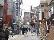 経堂駅南口商店街 450m