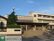 四街道中学校 徒歩13分。中学校 1020m