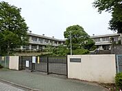 泉谷小学校 960m
