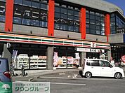 セブンイレブン千葉幸町2丁目店 徒歩3分。コンビニ 180m