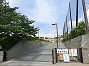 有吉中学校 460m