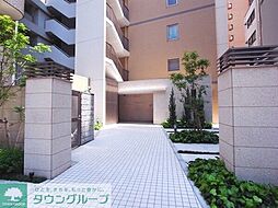 7 / 22