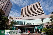 順天堂大学医学部附属順天堂医院 徒歩4分。病院 310m