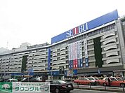 西武池袋本店別館 745m