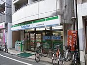 ファミリーマート 254m