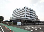鎌ヶ谷市役所 760m