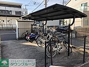 屋根付き駐輪場完備