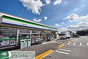 ファミリーマート印西木下店 徒歩7分。コンビニ 490m