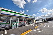 ファミリーマート 150m