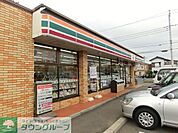 セブンイレブン流山初石駅前店 徒歩10分。コンビニ 730m