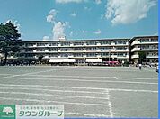 白山中学校 徒歩27分。中学校 2120m