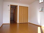 角部屋　洋室7.2帖のフローリングのお部屋です