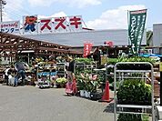 ホームセンタースズキ 徒歩15分。ホームセンター 1170m