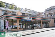 セブンイレブン川崎西生田店 徒歩9分。コンビニ 690m