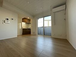 ソレイユ　ラ　コリーヌ東川口 301 3階ワンルームのリビング/ダイニング