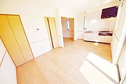 JR武蔵野線 越谷レイクタウン駅 徒歩9分の賃貸アパート 2階1LDKのリビング/ダイニング