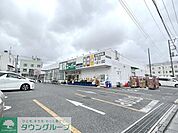 業務スーパー浦和花月店 徒歩6分。 410m