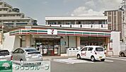 セブンイレブンさいたま鹿手袋店 652m