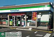 ファミリーマート戸田美女木一丁目店 徒歩4分。 320m