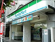 ファミリーマート新川中央大橋店 65m