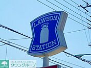 ローソン西東京芝久保町四丁目店 徒歩11分。コンビニ 830m