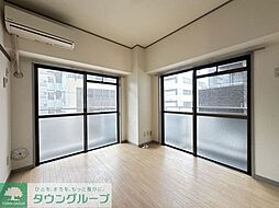 第26クリスタルマンション 502 5階ワンルームのリビング/ダイニング