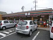 セブンイレブン 564m