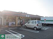 セブンイレブン昭島拝島町4丁目店 徒歩6分。コンビニ 410m