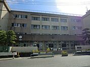 八潮市立大瀬小学校 750m