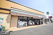 セブンイレブン草加西町店 徒歩4分。 270m