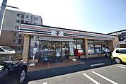 セブンイレブン草加氷川北店 300m