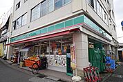 ローソンストア100草加松原四丁目店 徒歩3分。 230m