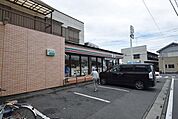 セブンイレブン東大宮4丁目店 695m