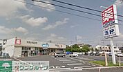 ウエルシアさいたま原山店 727m