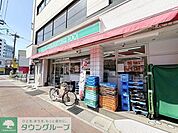 ローソンストア100 武里店 徒歩1分。 10m