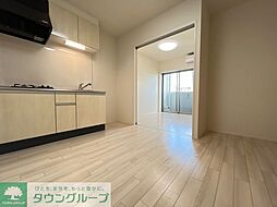 エクセレントタワー 101 1階1LDKのリビング/ダイニング