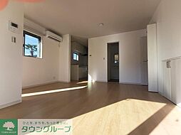 日の出ハイム 101 1階ワンルームのリビング/ダイニング