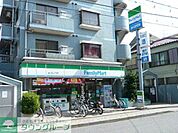 ファミリーマート国立西二丁目店 徒歩8分。コンビニ 570m