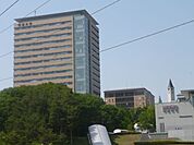 明星大学 437m