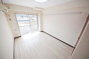 ★オシャレなホワイトフローリングですよ★