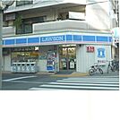 ハニーズ府中くるる店 徒歩3分。ショッピングセンター 210m