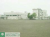 府中市立府中第六中学校 徒歩14分。中学校 1060m