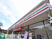 セブンイレブン八王子谷野町店 徒歩11分。コンビニ 820m