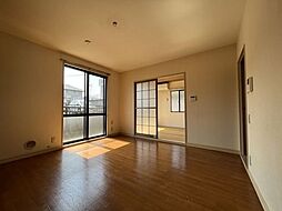 多摩都市モノレール 程久保駅 徒歩4分の賃貸アパート 1階2DKのリビング/ダイニング