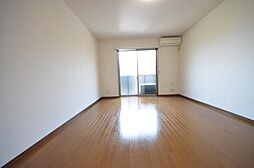 アムール七国 202 2階1Kのリビング/ダイニング